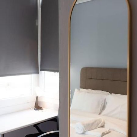 Όμορφο Στούντιο Στο Κέντρο Της Πόλης. Apartment Larissa Bagian luar foto