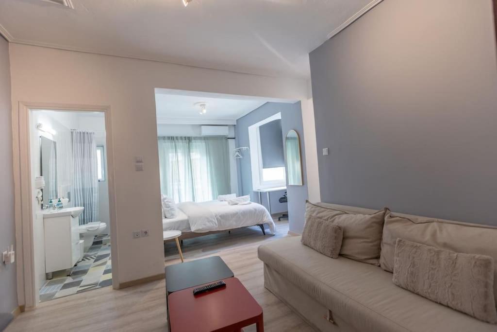 Όμορφο Στούντιο Στο Κέντρο Της Πόλης. Apartment Larissa Bagian luar foto