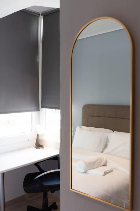Όμορφο Στούντιο Στο Κέντρο Της Πόλης. Apartment Larissa Bagian luar foto
